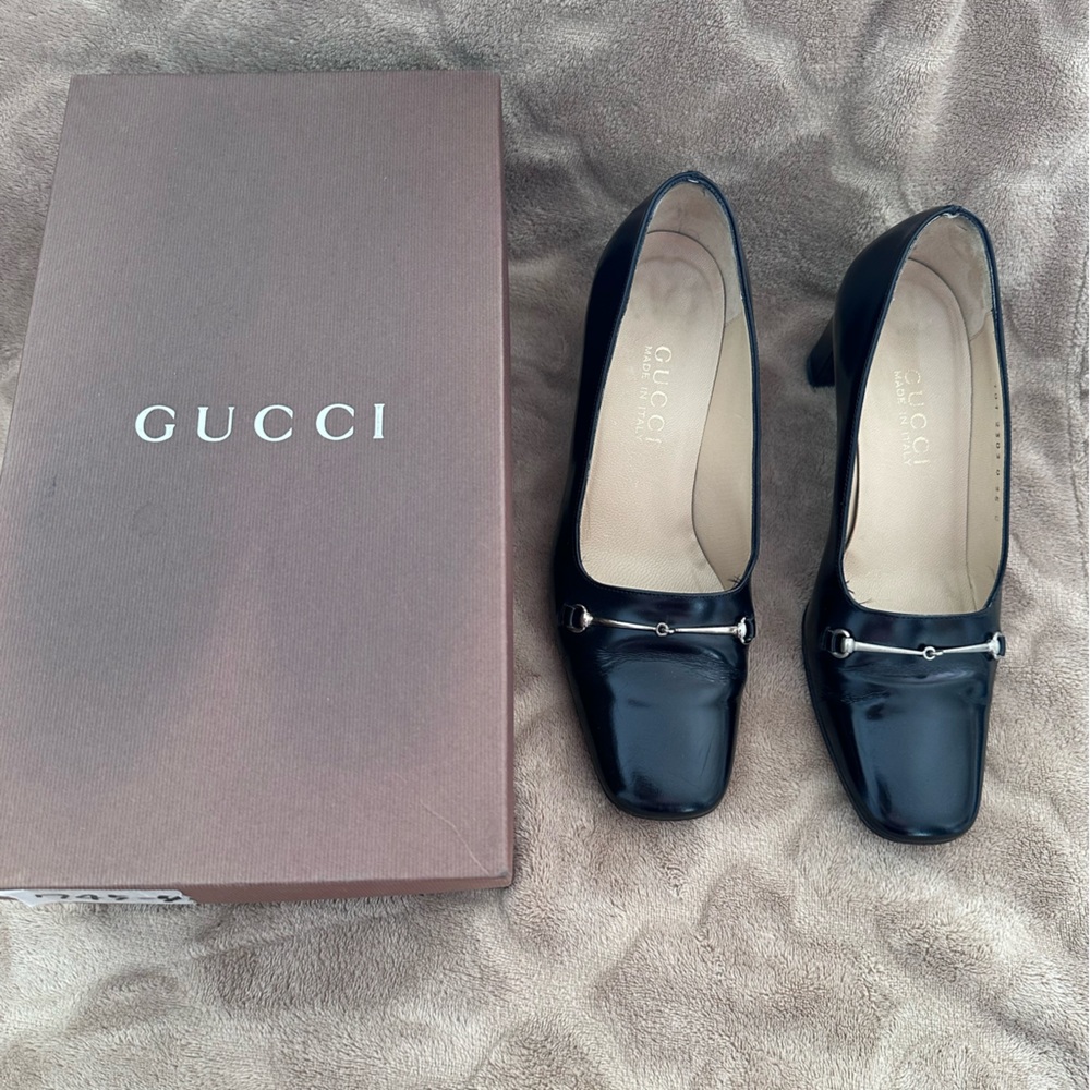 Gucci Horsebit Black Leather Pumps Heels Size 35 Made in‎ Italy Classic